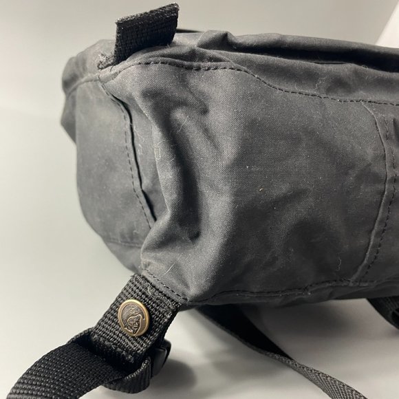 FJALLRAVEN Kanken Mini Backpack- Black main image 9